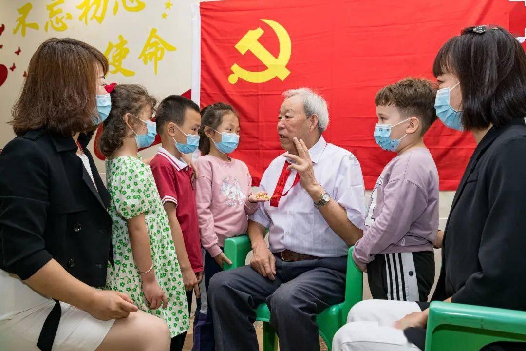 乡（镇）领导班子均配有女干部
